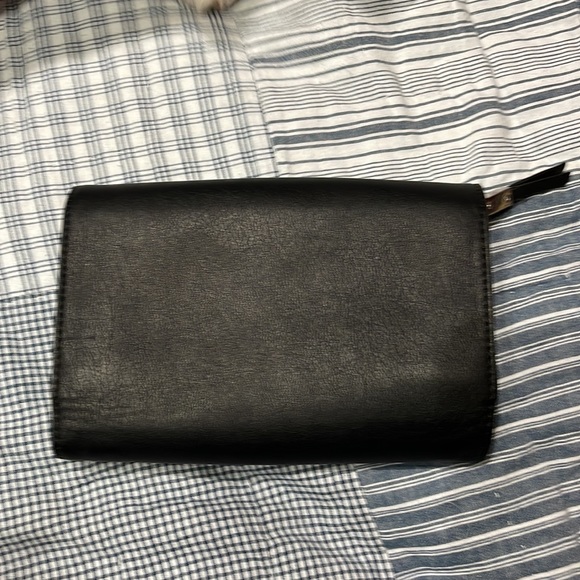 😍3 for $20 Vera wang wallet - Picture 2 of 11